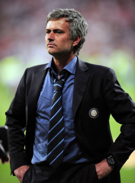国际米兰09\/10赛季夺得欧冠冠军的时任主教练